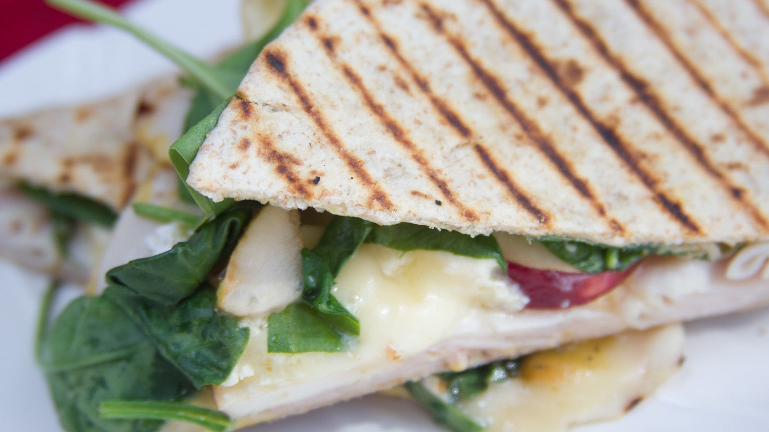 Turkey wrap with apples and brie